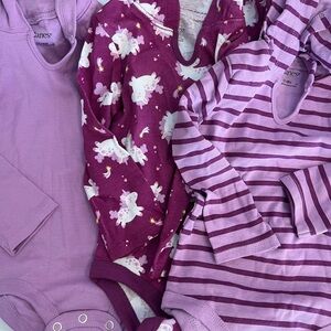 New Hanes onesies size 12-18 month. Three onesies. Long sleeve. Hoodies.